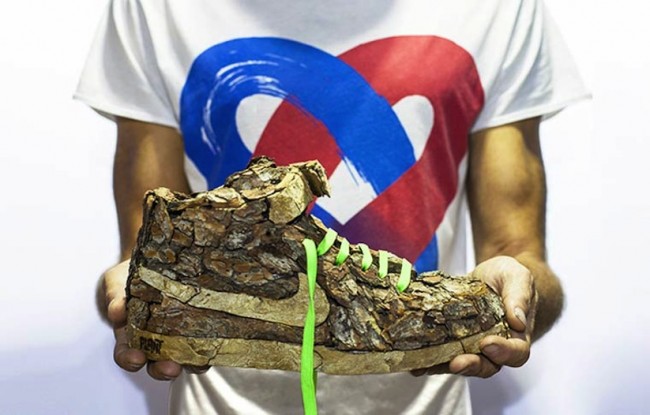 Just_Grow_It_Les_Sneakers_Vegetales_by_French_Artist_Monsieur_Plant_2014_01-650x415[1]